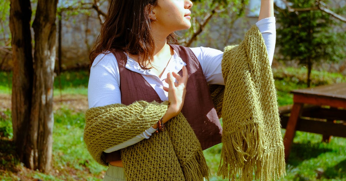 Choosing Pet-Friendly Synthetic Grass: What to Look For